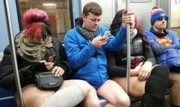 美国老外吃瓜群众,美国吃瓜群众视角下的全球热点事件解读