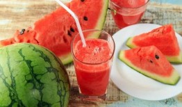 朋友在吃瓜,一场关于“吃瓜”的狂欢盛宴