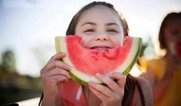 大美美吃瓜,揭秘娱乐圈幕后故事