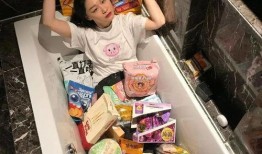 婚礼吃瓜视频儿童,萌态十足引网友热议