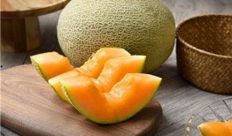 来月经吃哈密瓜,经期女性食用哈密瓜的益处与注意事项