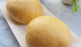 吃瓜馒头动图,萌态可掬，趣味横生