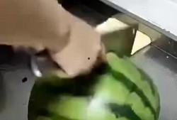 坏肚子吃瓜好吗,吃瓜能缓解吗？揭秘腹泻时吃瓜的利与弊