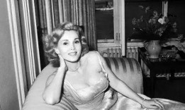 石家庄母女吃瓜