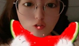 18 吃瓜女人,18岁少女的瓜田奇遇记