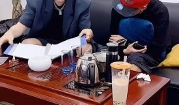 警察同事吃瓜,同事吃瓜事件背后的故事
