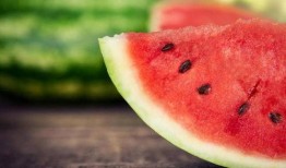 朋友圈 吃瓜,那些隐藏在瓜皮下的真相