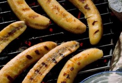 烧烤城吃瓜,烧烤城里的夏日吃瓜盛宴