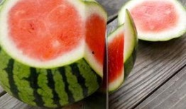 吃瓜群众掉皮的瓜,揭秘吃瓜群众的狂欢盛宴