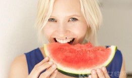 孕妇做梦吃瓜,瓜果飘香，孕育美好期待