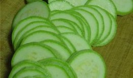 白瓜卷卷怎么吃,白瓜卷卷的多样吃法探索