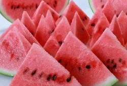 吃瓜群的利益,一场全民参与的娱乐盛宴