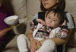 吃瓜小女,网络时代的舆论风向标